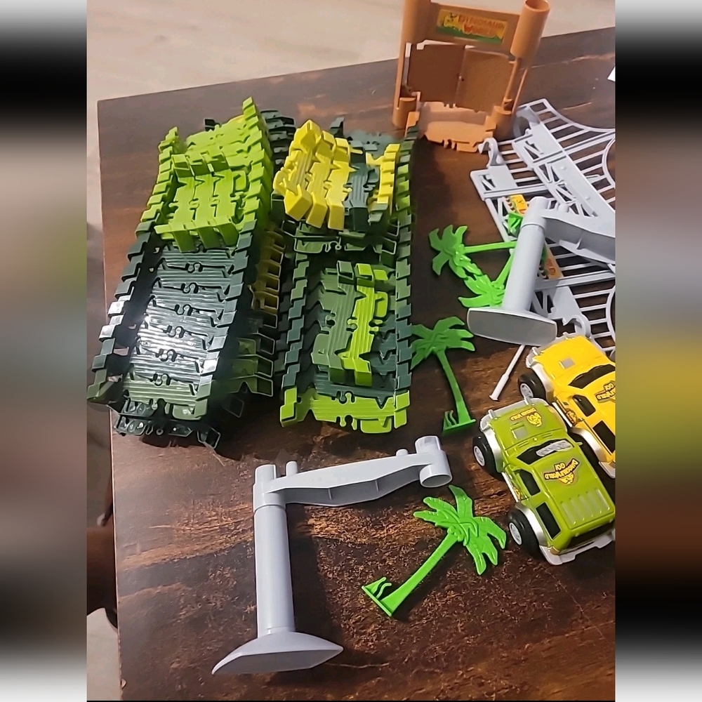 Dinosaur World Race Flexible Track Partial Set Expansion Parts